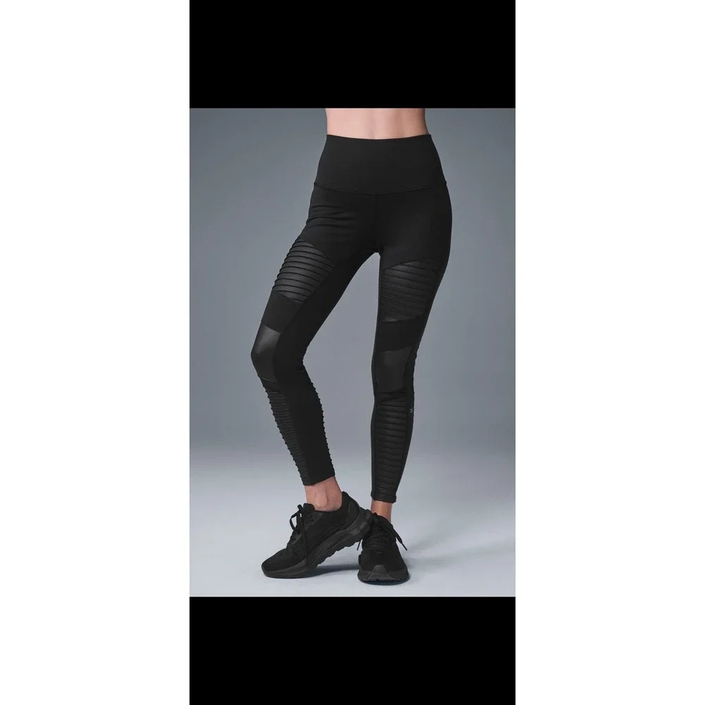 Alo Yoga Black High-Waist Moto Legging, no size tag